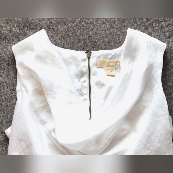 🤍MICHAEL KORS winter white sleeveless top Sz 2 - Picture 3 of 12